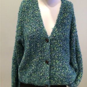 Cute sweater very soft material